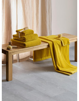 Полотенце банное цвета охры из коллекции essential, 70х140 см